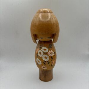 Vintage 7" Japanese Handmade
Wooden Kokeshi Doll Girl Beautiful
Red White Flower